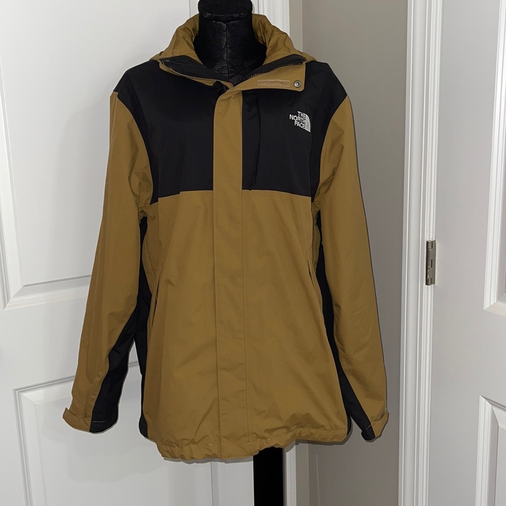 The North Face Lone Peak Climate Jacket Large